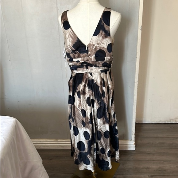 Black and White Sleeveless Midi Sundress for Cocktail Laura Vann - Picture 3 of 7